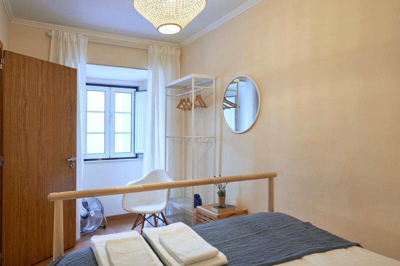 Spacious And Renovated With Amazing Patio, By Timecooler * Lisboa
