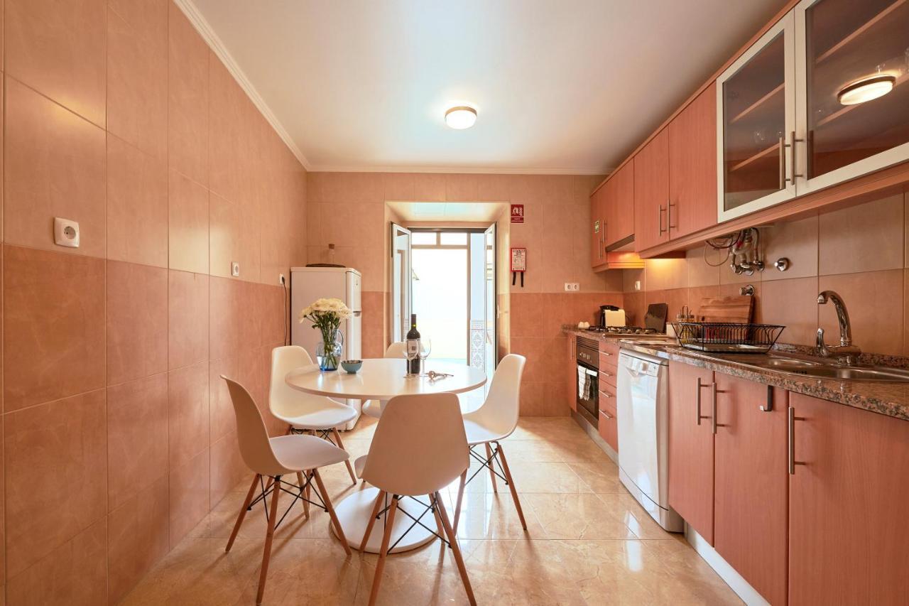 Spacious And Renovated With Amazing Patio, By Timecooler Lisboa